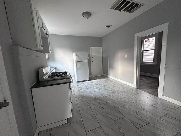 2nd image of 377 S Orange Ave #3C