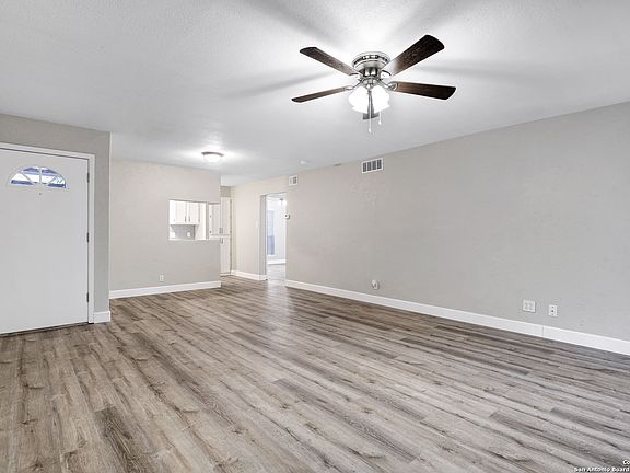 5th image of 11311 Sir Winston St #503