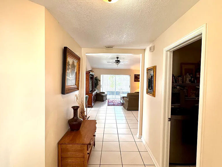 11223 Thicket Ct — Photo 7
