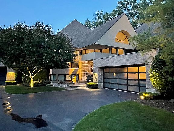 2nd image of 5048 Christy Ct #1