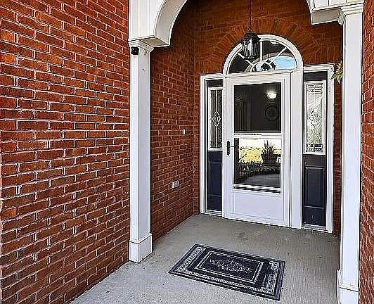 3rd image of 129 Maxwell St