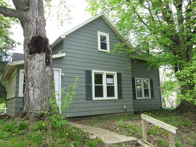 1st image of 907 E Elmore St
