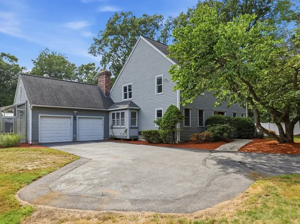 69 White Pond Rd, Hudson, MA 01749