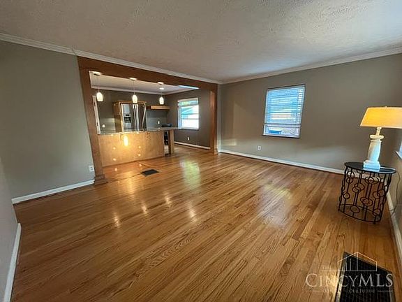 4th image of 6825 Esther Ln