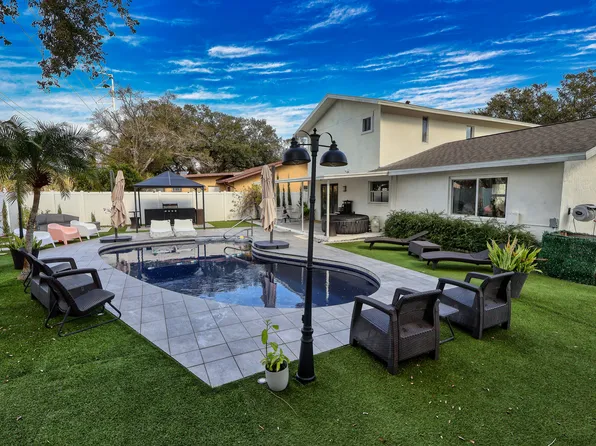 1101 Breeze Dr, Largo, FL 33770