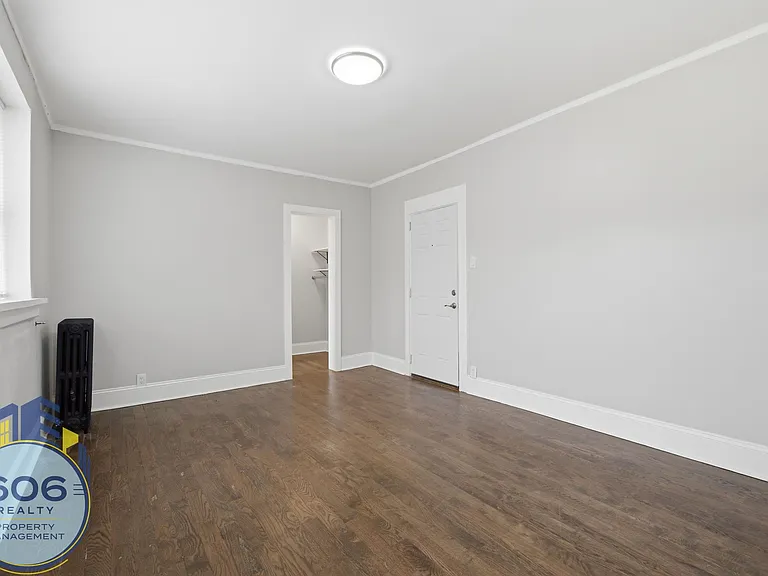 Ashland Pointe Apartments — Photo 9