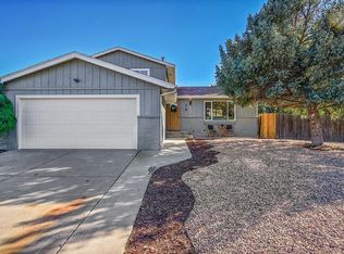 28 Pennwood Ln, Pueblo, CO 81005