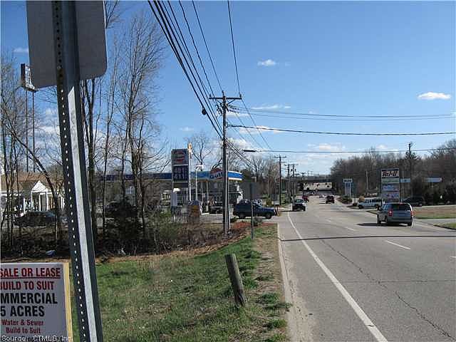2nd image of 98 River Rd