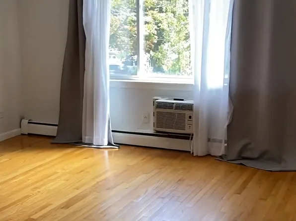 71 Oxford Ave APT 2, Cambridge, MA 02138