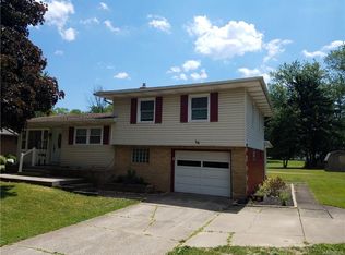 36 Gaffney Rd, Lockport, NY 14094