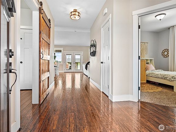 2nd image of 715 Red Maple Loop