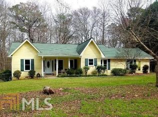 1693 Minix Rd, Sharpsburg, GA 30277