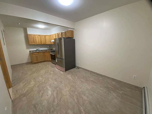 5th image of 62 Bay 38 St #3