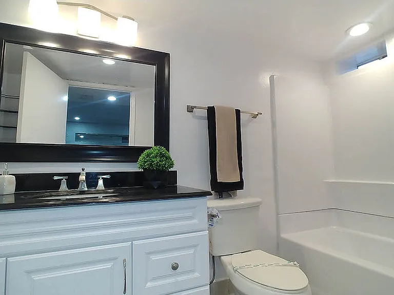 Villa De Adel Apts — Photo 39