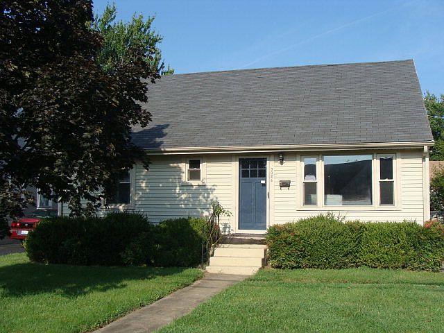 1st image of 3026 Allen St