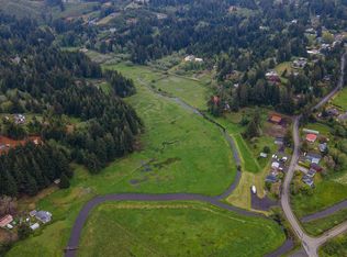 93077 Snedden Ln, Coos Bay, OR 97420