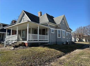 711 Vance St, Paris, IL 61944