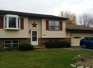 1318 S Forge Rd, Palmyra, PA 17078