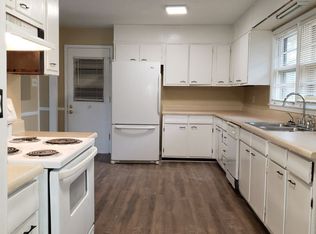 1403 Graceland Ct, Morrow, GA 30260