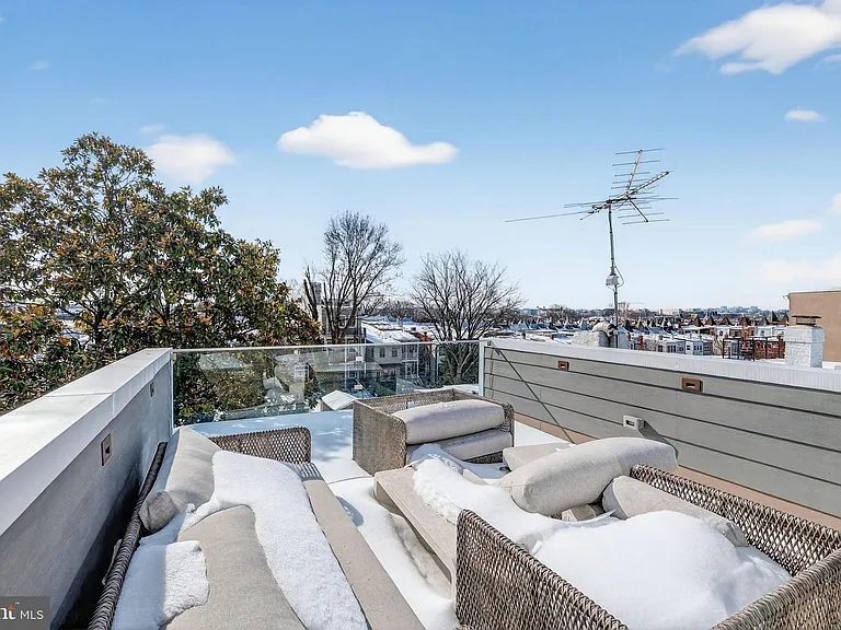 32 Adams St NW — Photo 46
