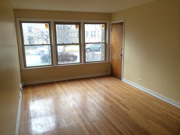 4th image of 4910 Louise St APT 1E