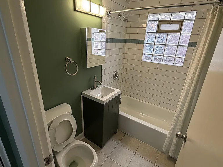 5621 W 35th St #1 — Photo 7