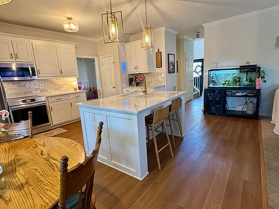 4th image of 2310 Olde Hickory Pl
