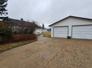 5017 W 49th St, Consort, AB T0C1B0