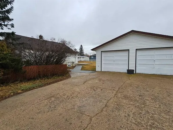 5017 W 49th St, Consort, AB T0C 1B0