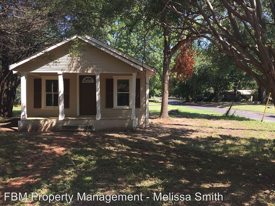 1st image of 1304 Hackberry Ave