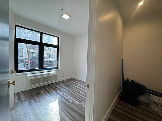 Rented by Pear NYC LLC | media 28