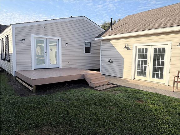 5th image of 41 Vivian Ct