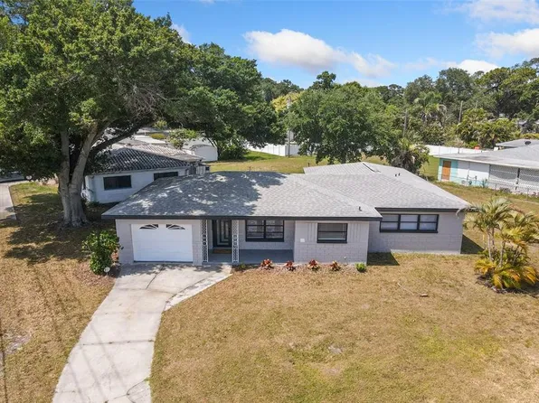 1829 58th St S, Gulfport, FL 33707