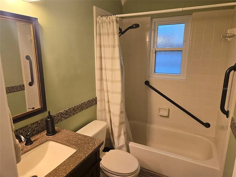 7605 SW 7th Pl — Photo 11