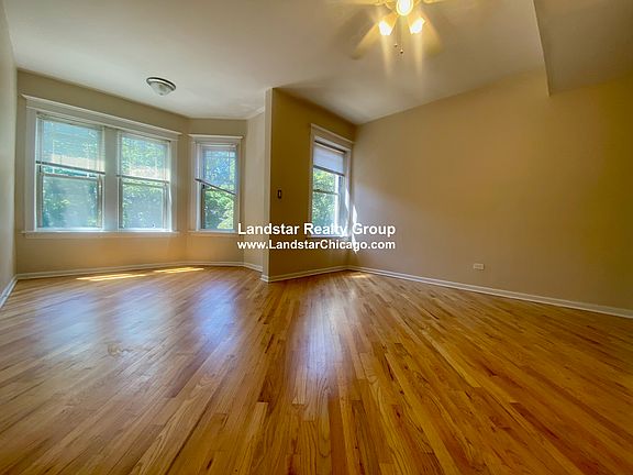 2nd image of 7513 N Greenview Ave #2