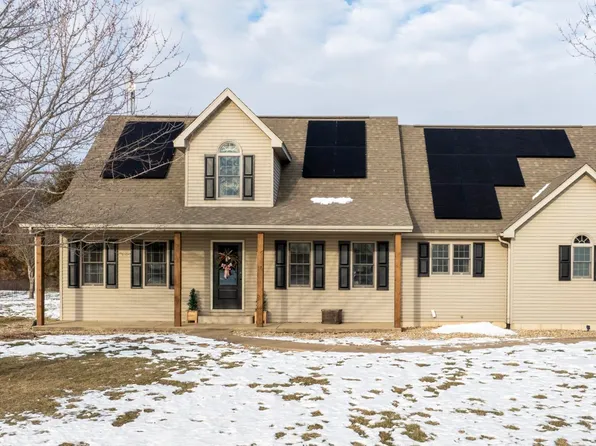 35545 Route 111 Hwy, Modesto, IL 62667