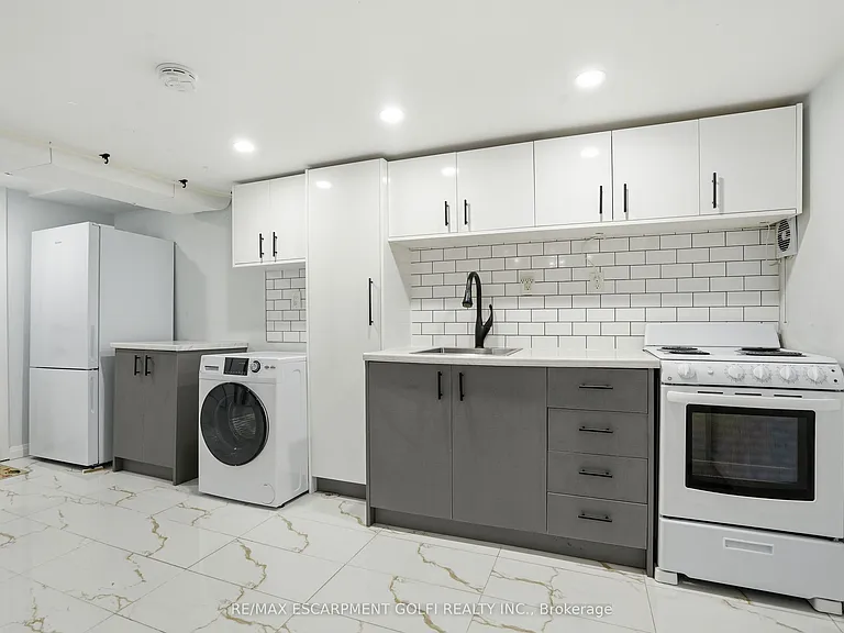4849 Willmott St #LOWER — Photo 3