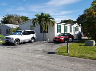 700 SW 124th Ter, Davie, FL 33325