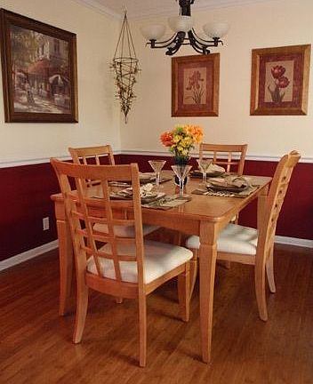 Dining Room - pic 1