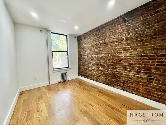 Rented by Hagstrom Management Inc | media 7