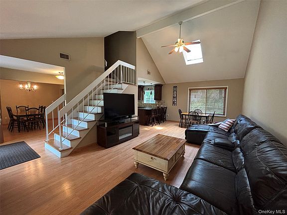 4th image of 15 Sandy Court