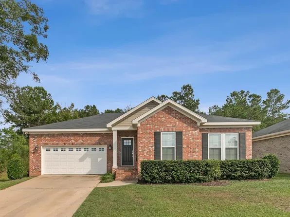 303 Courtland Dr, Dothan, AL 36301