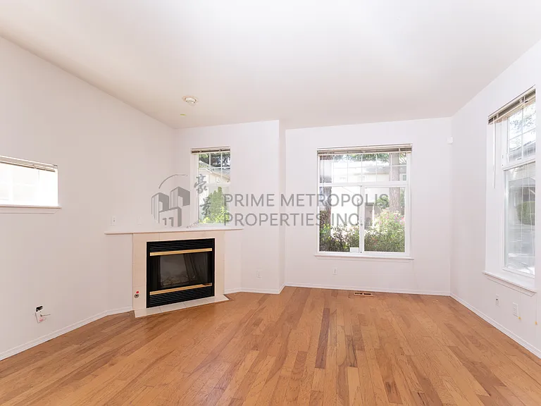 9808 NE 130th Pl #1 — Photo 5