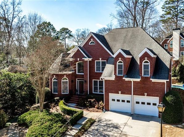 389 Mill Creek Bnd NE, Atlanta, GA 30307