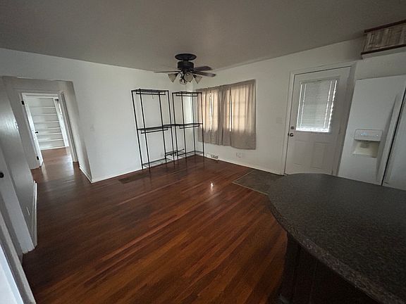 4th image of 1404 Logan St