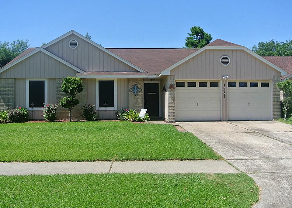 1st image of 10909 Mesquite Dr