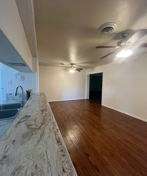 318 S 23rd St — Photo 18