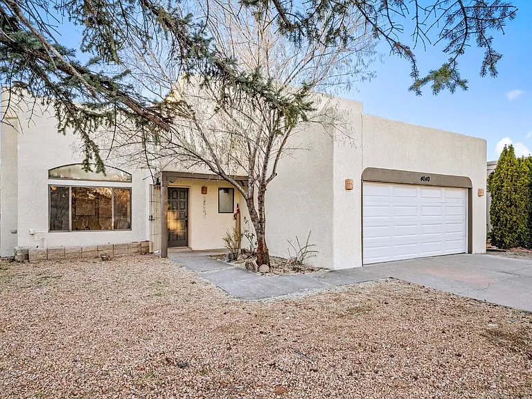 4040 Painted Pony Cir — Photo 1