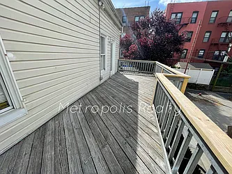 Rented by Metropolis International Realty Inc.