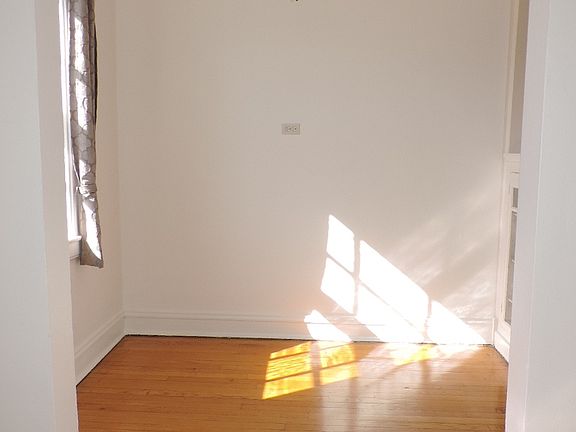 4th image of 905 Sherman Ave APT B4